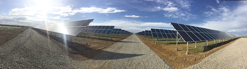 北京能高青海共和10MWp项目成功并网(图1) 北京能高青海共和10MWp项目成功并网(图1)