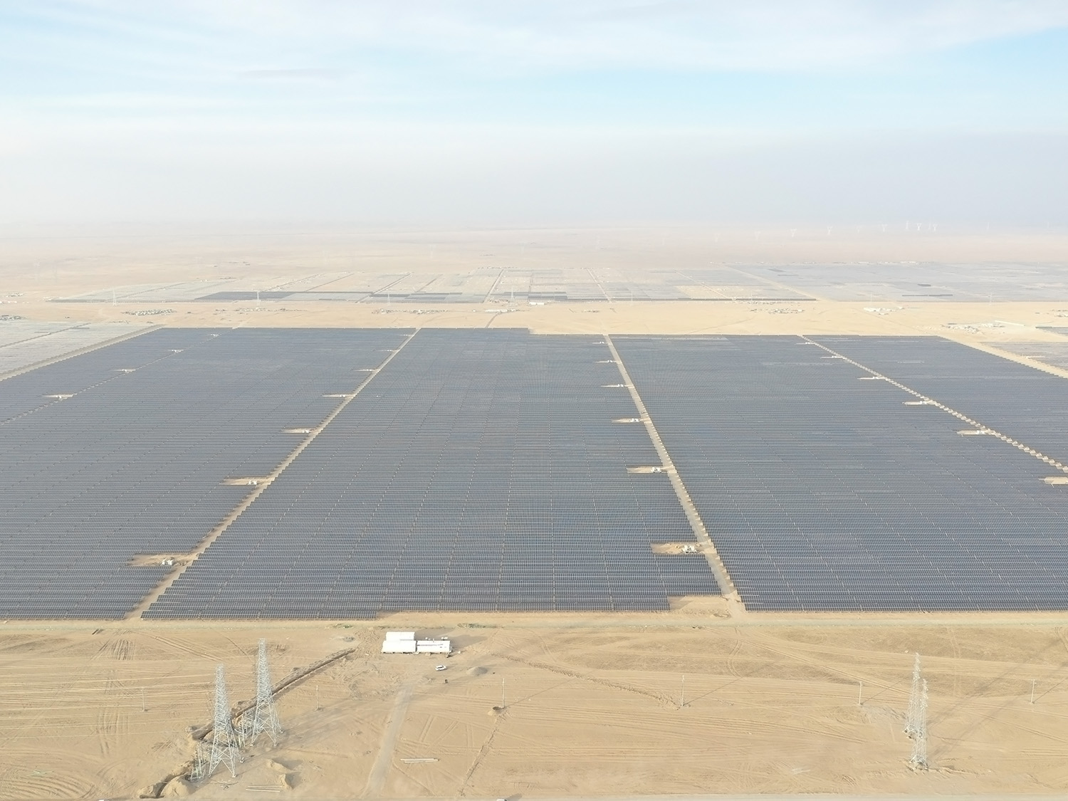 喜讯：能高公司承建100MW光伏发电项目实现全容量并网！(图3)